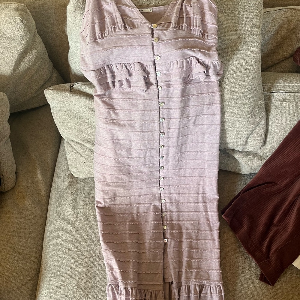 Lavender Button-Up Ruffled dress - Picture 3 of 4